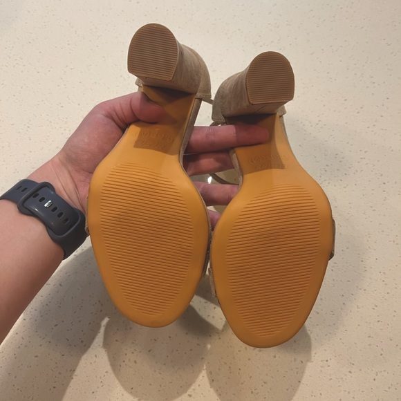 🆕 ElElax | 4 Inch Block High Heel Suede Sandals in Nude Size 6.5 - Picture 11 of 11